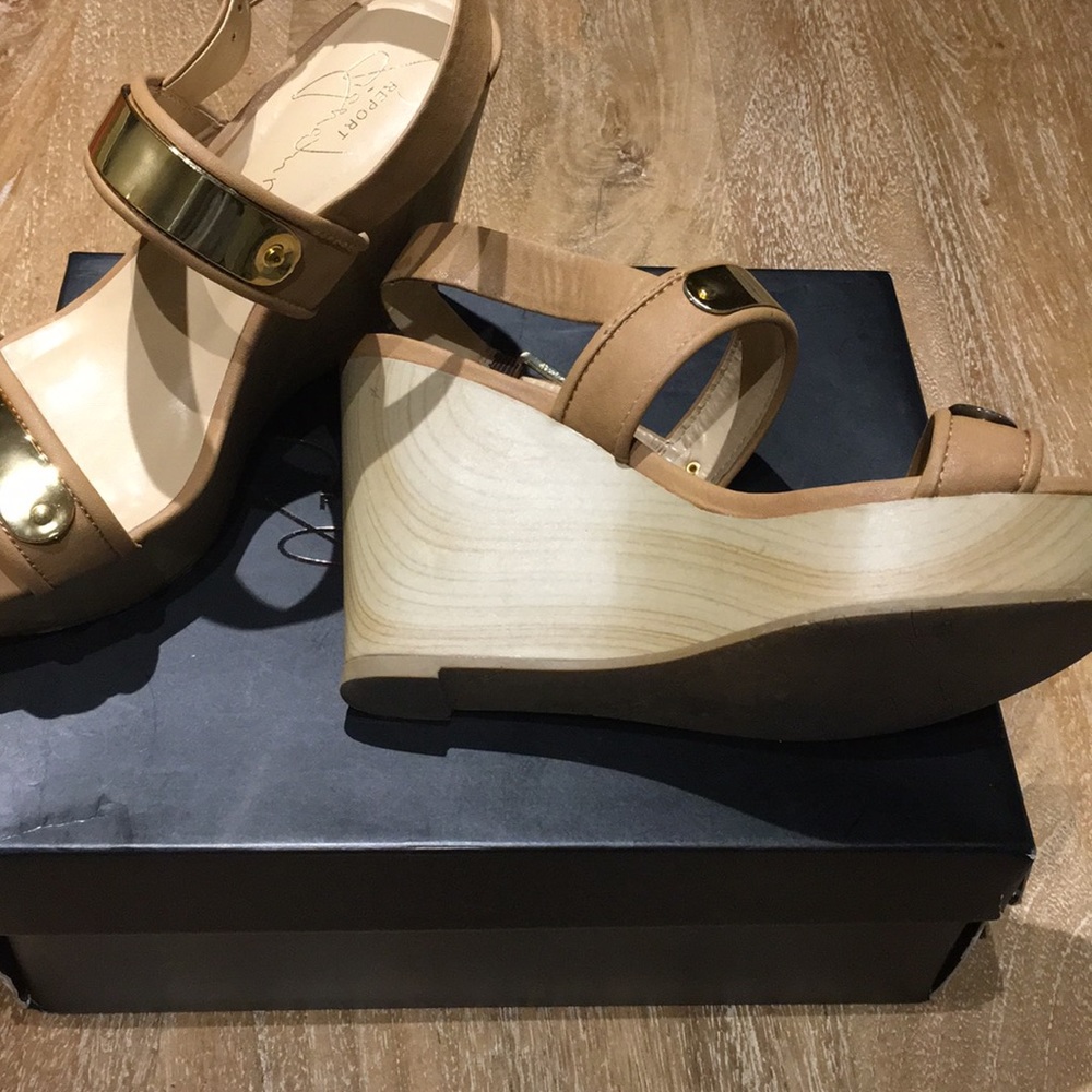 Report platform heels